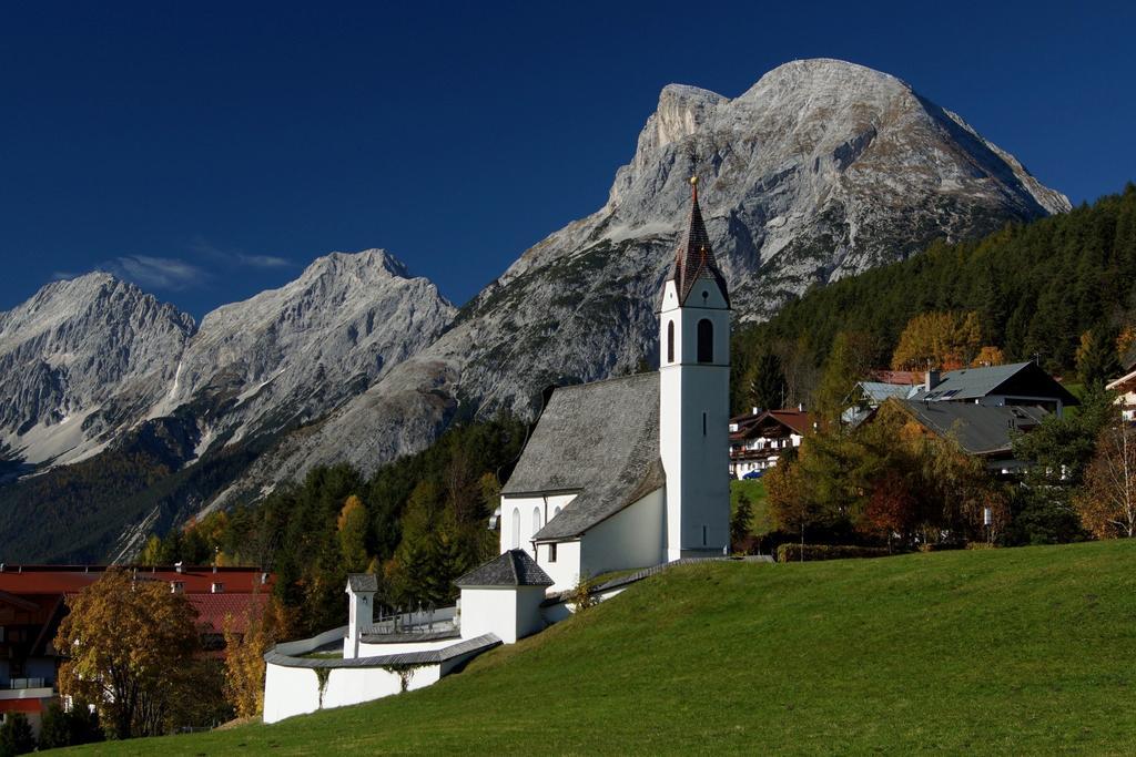 Bed and Breakfast Haus Lukas Seefeld in Tirol Exterior foto